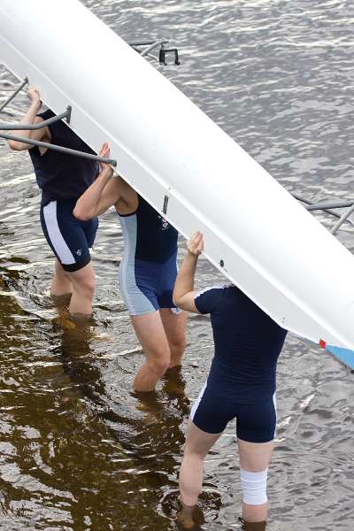 Ab8sHOR08-041.jpg - St Andrews UBC fail on their attempt at sychronised walking-on-water.